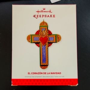 Hallmark Keepsake Ornament Cross El Corazon De LA Navidad 2013. New in Box